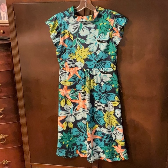 Tracy Negoshian Taylor Ruff Neck dress in starfish print, size M, side pocket. - Picture 3 of 8